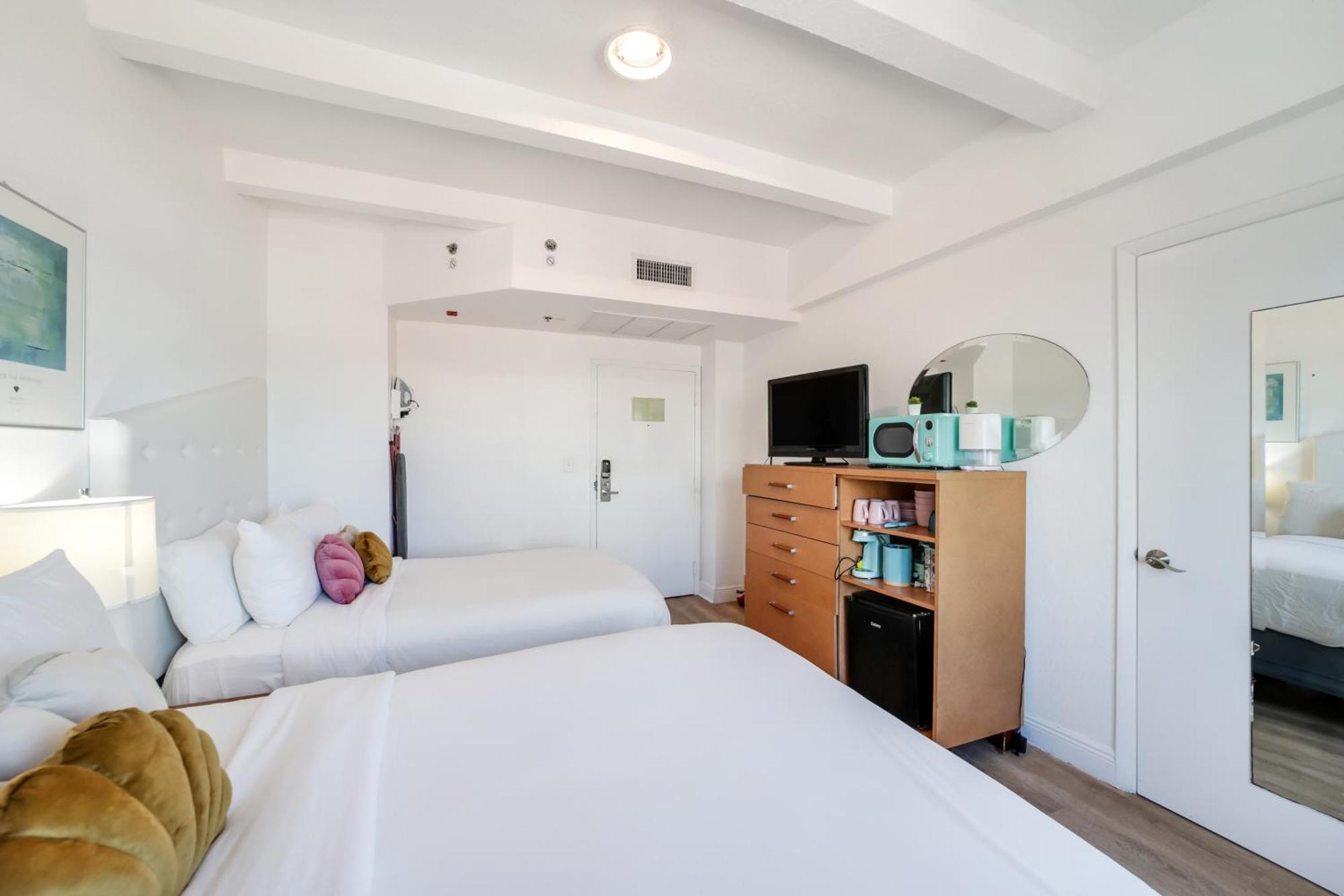 Ocean Spray Hotel Miami Beach Buitenkant foto