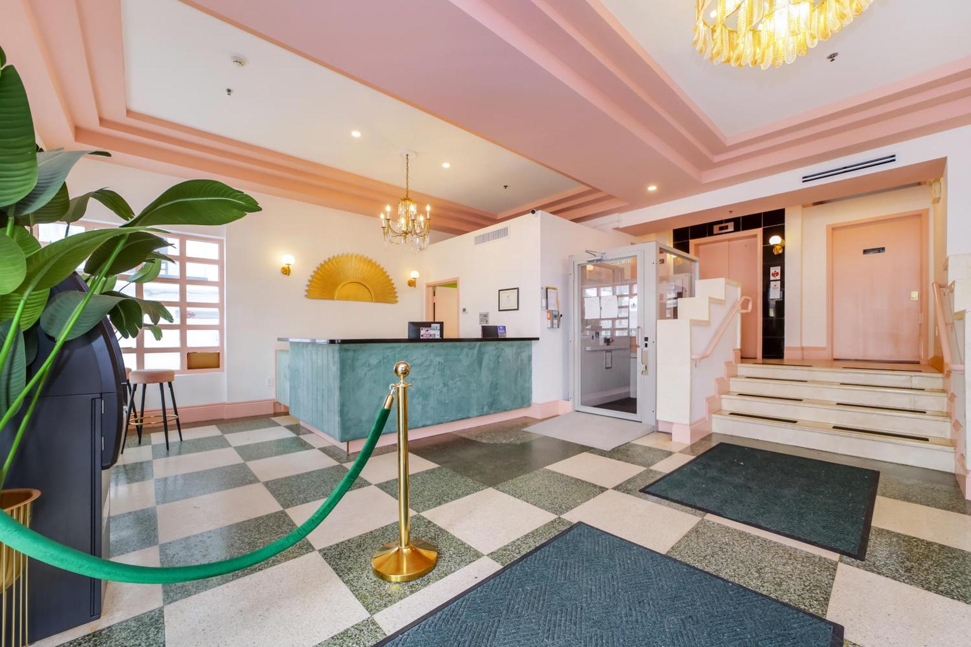 Ocean Spray Hotel Miami Beach Buitenkant foto
