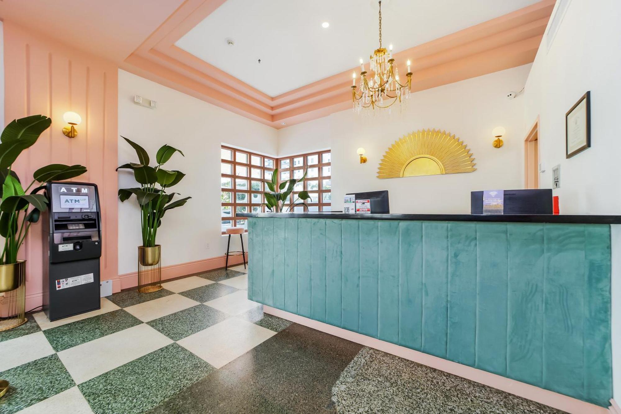 Ocean Spray Hotel Miami Beach Buitenkant foto