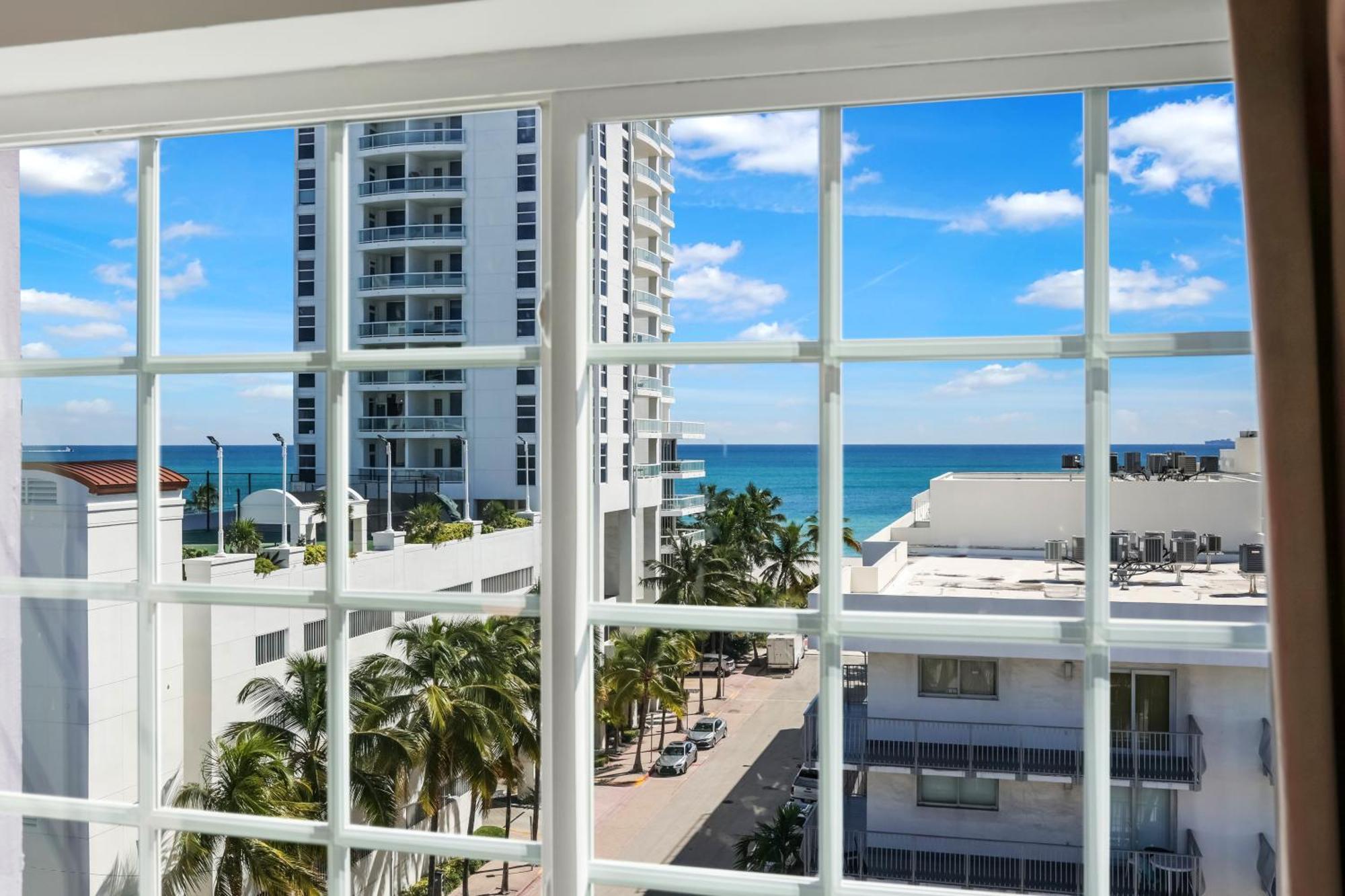 Ocean Spray Hotel Miami Beach Buitenkant foto