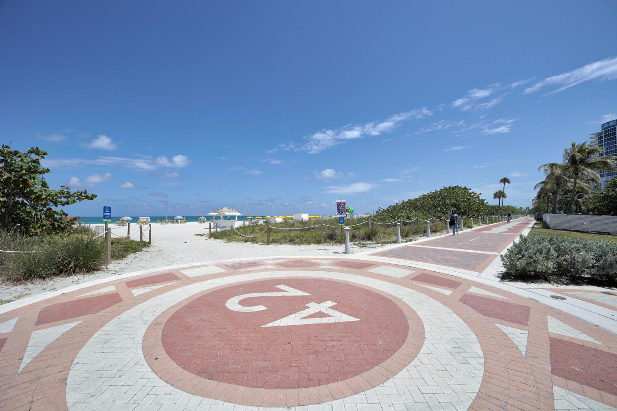 Ocean Spray Hotel Miami Beach Buitenkant foto